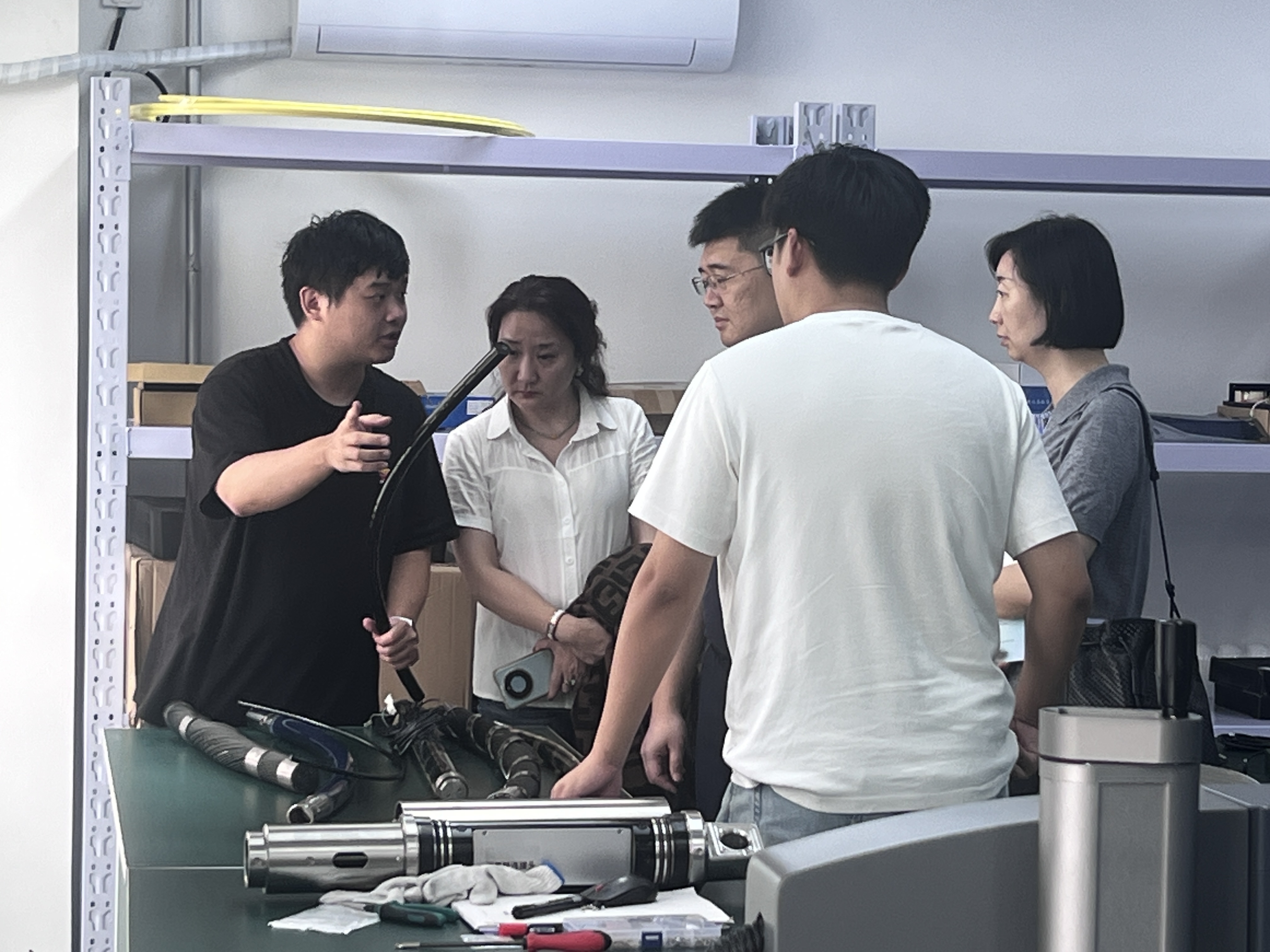 無錫政企團(tuán)探訪哈船光科 光纖傳感成果迎來合作新機(jī)遇 無錫政企團(tuán)探訪哈船光科 光纖傳感成果迎來合作新機(jī)遇